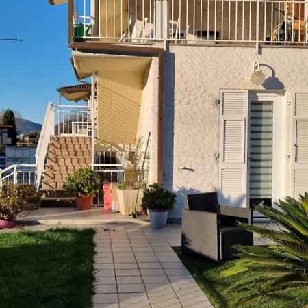 Di Elisa Lejlighed *