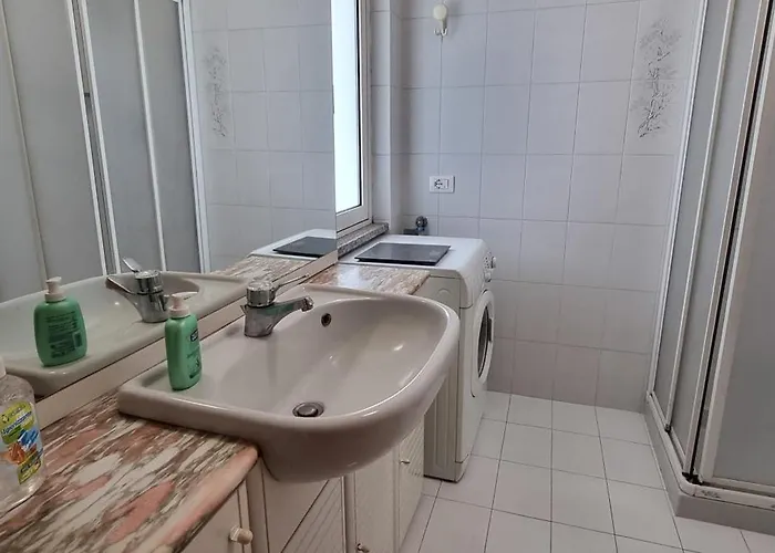 Di Elisa * Caniparola di Fosdinovo