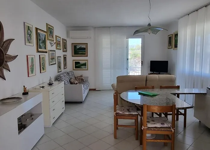 Di Elisa Lejlighed *